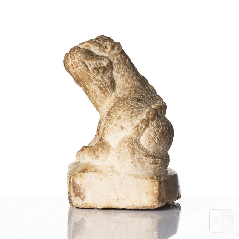 A stone figure of a mythical beast, - 图3